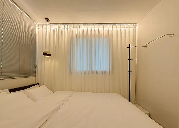 Yongsan,itaewon, Haebangchon, Gangnam 20minutes,n Tower, Station, River 서울특별시