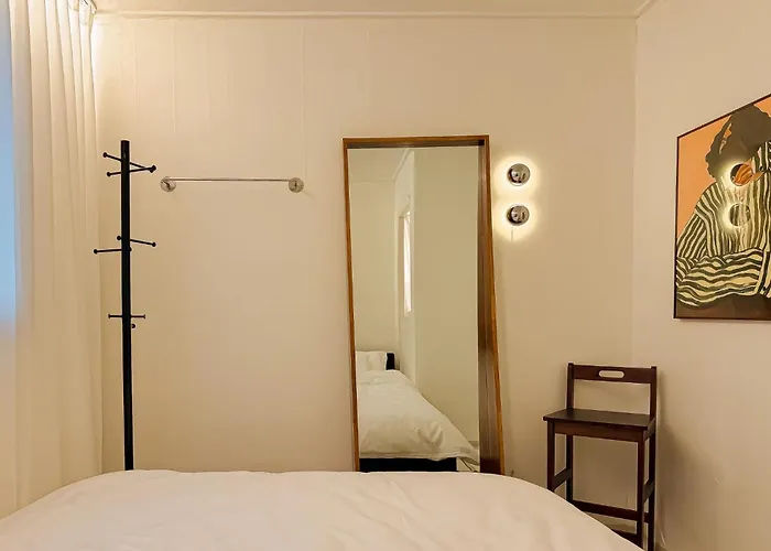 Yongsan,itaewon, Haebangchon, Gangnam 20minutes,n Tower, Station, River